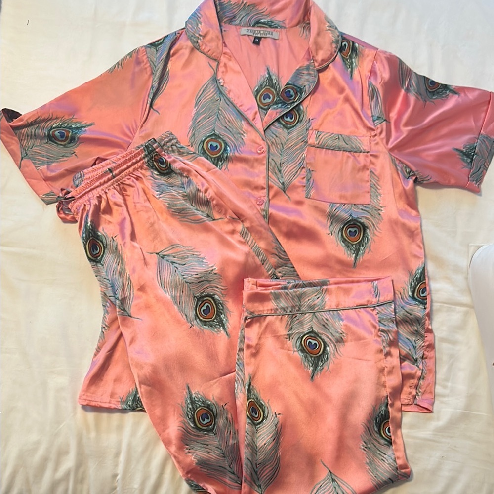 Peacock Feather Satin Pajama Set - Pink